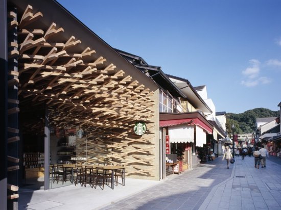 Starbucks из деревянных балок